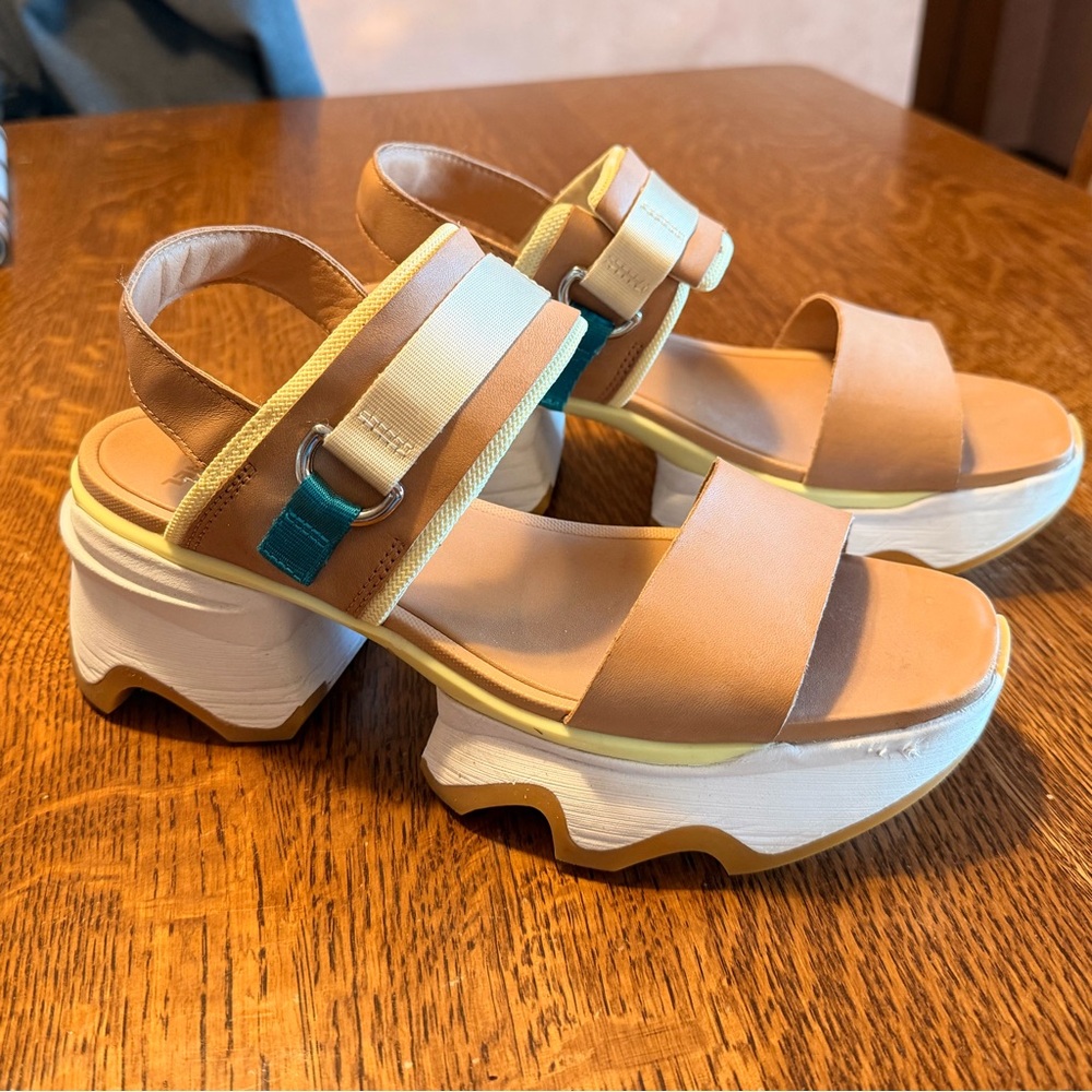 Sorel Tan and White Platform Sandals
